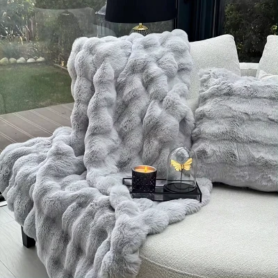 Rabbit Hair Toss Bubble Blanket